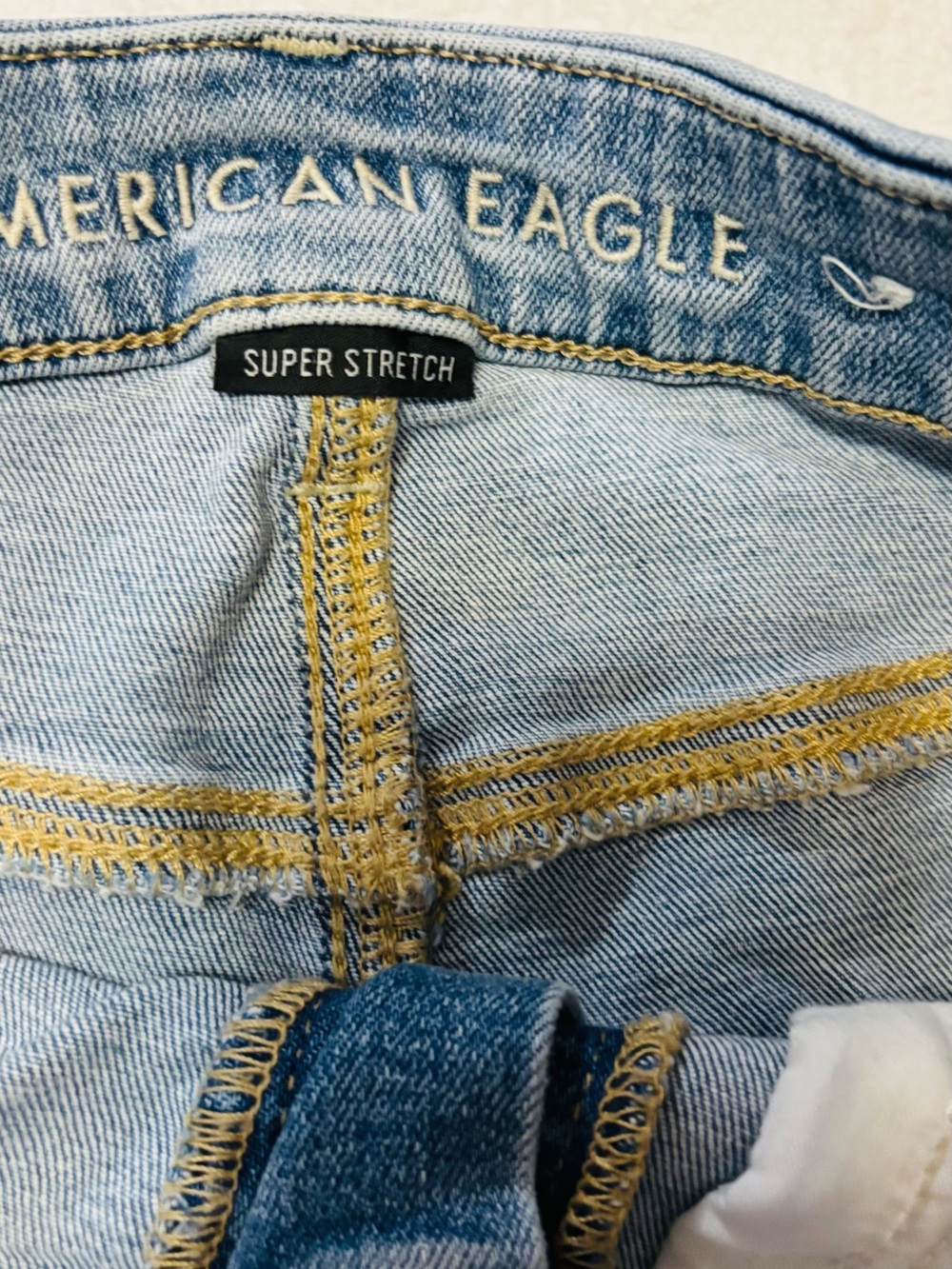 American Eagle Outfitters Distressed Shorts Size 4 EUC - Picture 5 of 13